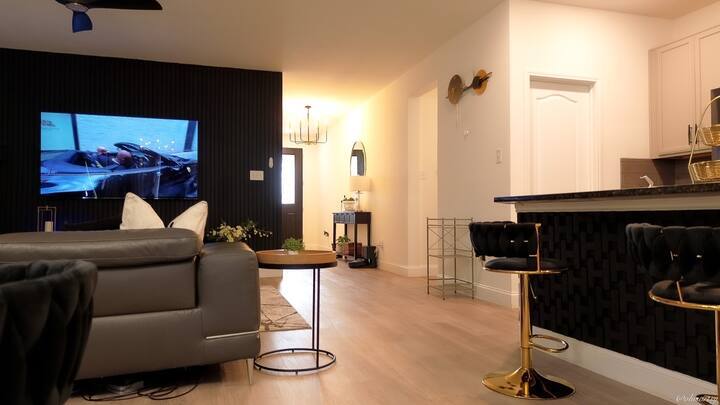 Building Photo - 528 Bronze Forest Dr