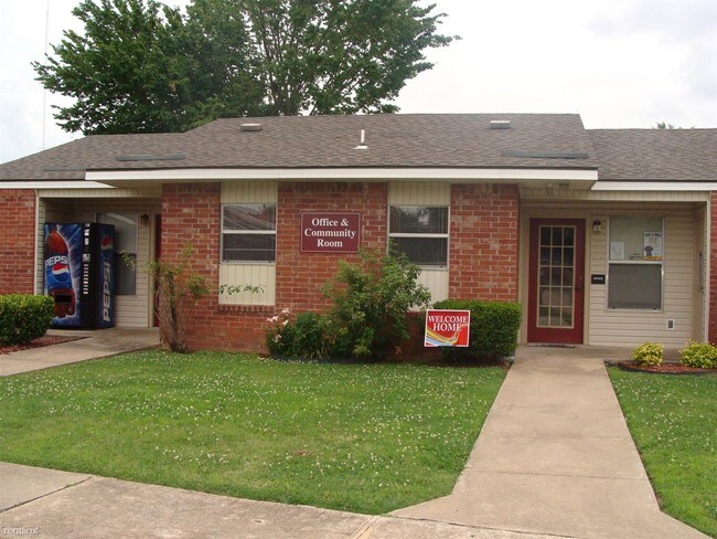 Primary Photo - 2 br, 1 bath Apartment - GardenWalk of Vian