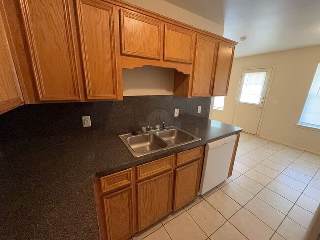 Building Photo - 4002 Eula Bea Ct