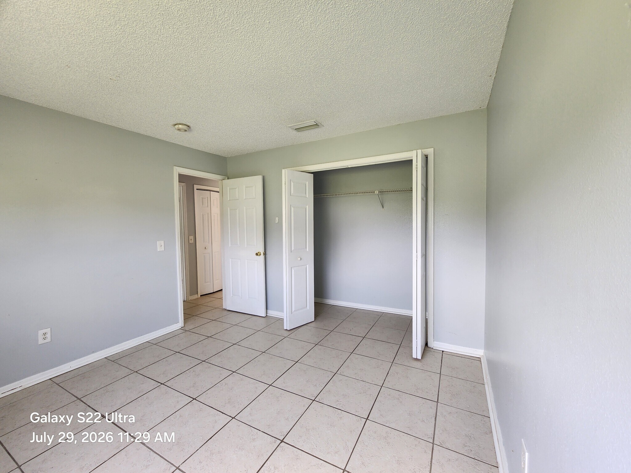 Building Photo - 7949 Pinehurst Dr