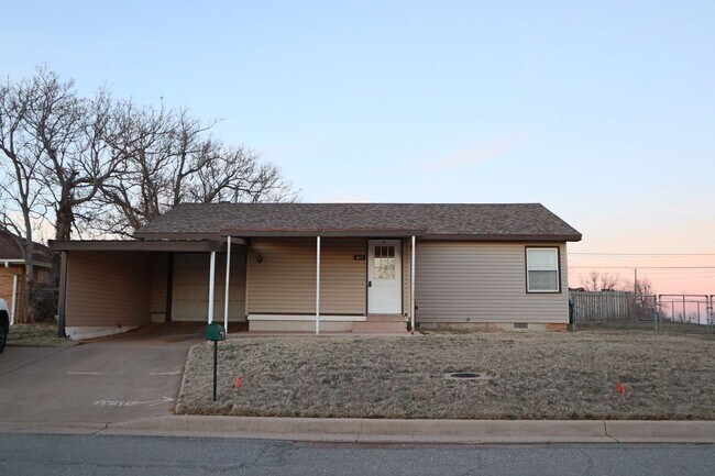 Building Photo - Cute and Clean 2 bedroom near SWOSU