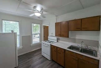 Building Photo - ?? Affordable 1BR/1BA Apartment – Pet Friendly with Shared Yard