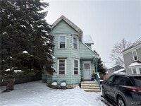 Building Photo - 200 Center St