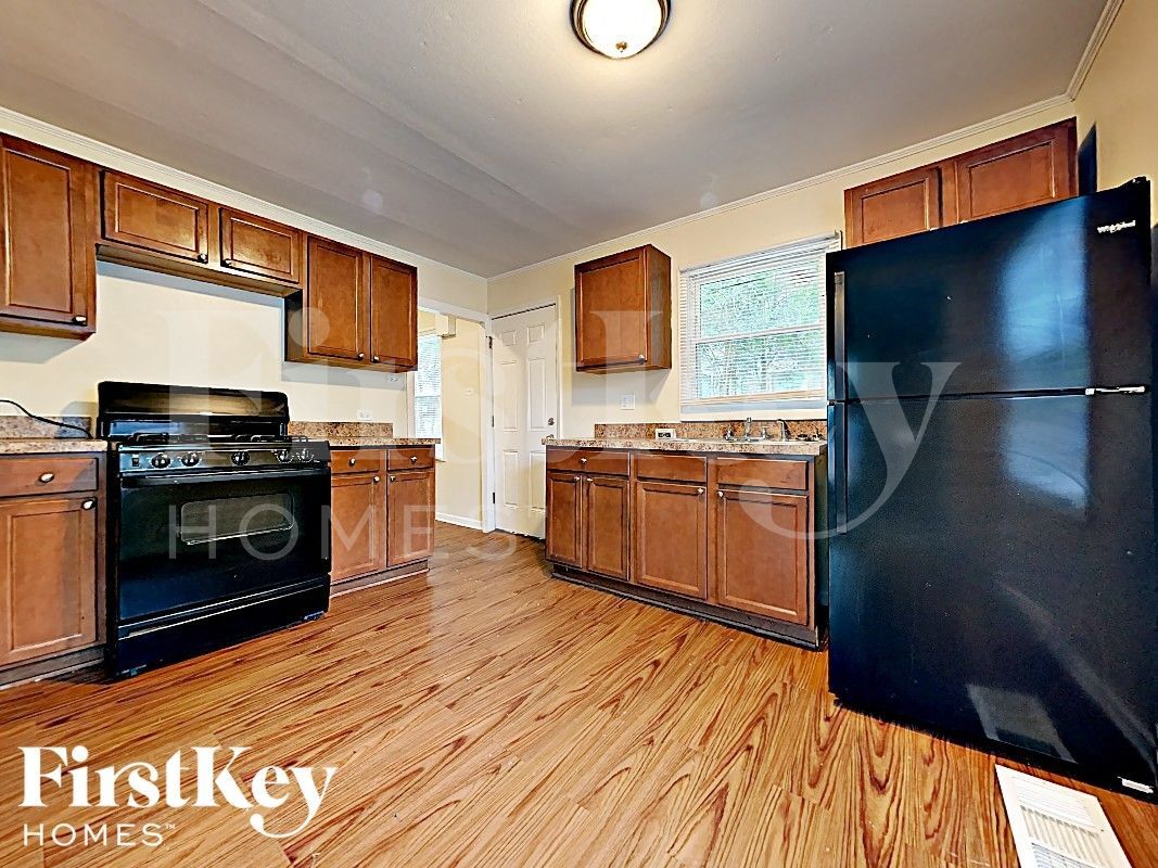 Building Photo - 344 Nassau St