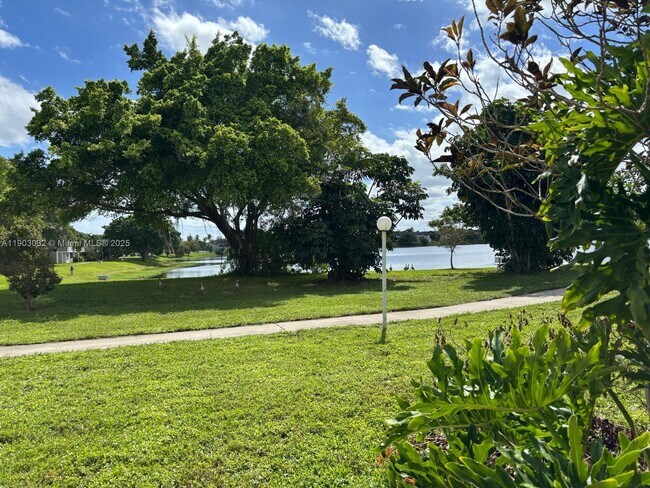 Building Photo - 3453 NW 44th St