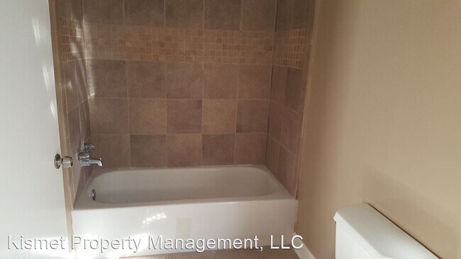 Building Photo - 3 br, 2 bath House - 400 Meadowcrest Circle