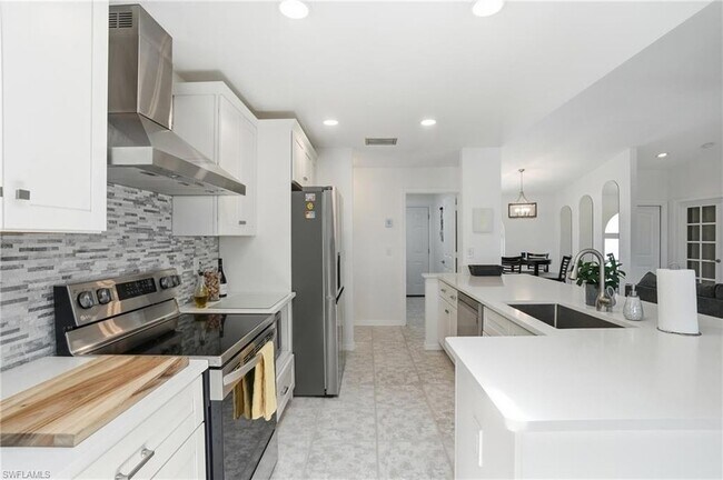 Building Photo - 132 Bordeaux Cir