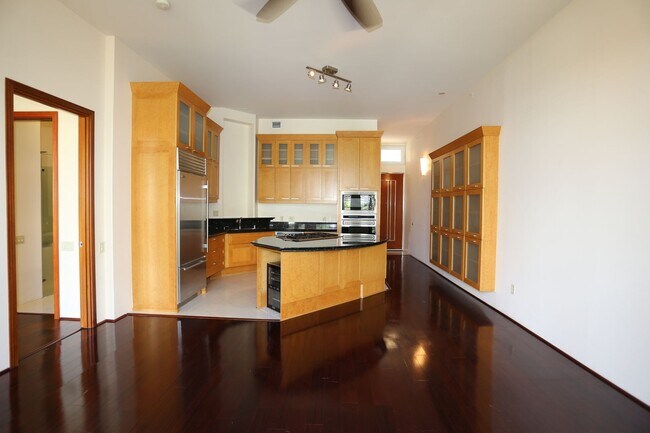 Building Photo - Loft at Waikiki - 2 Bdrm/2 Bath/2 Prkg - $4,500