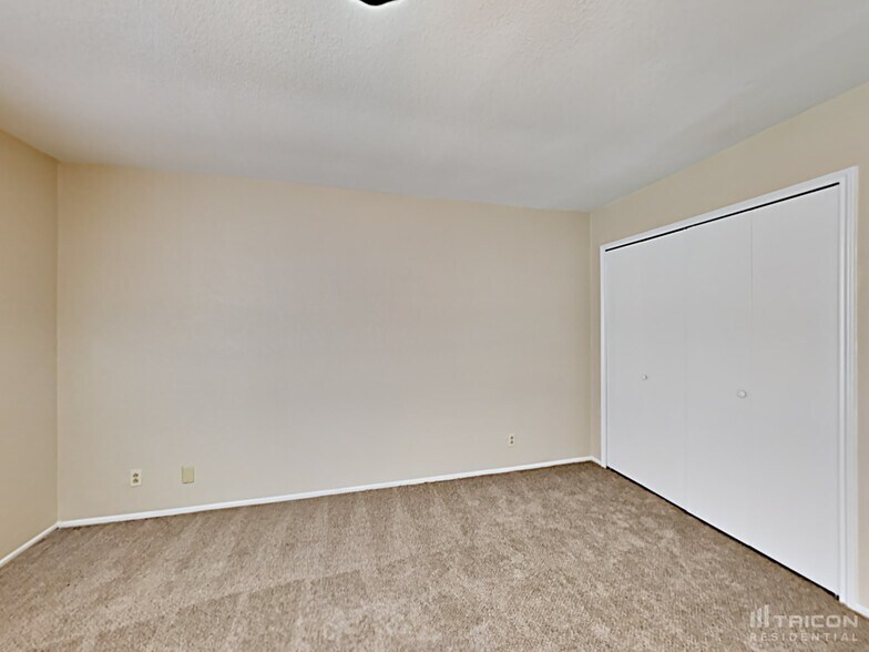 Building Photo - 14211 Cradlewood St