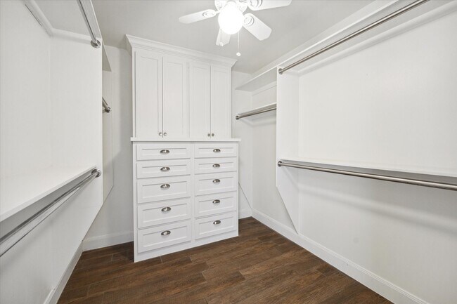 Building Photo - 1311 Ambergate Dr