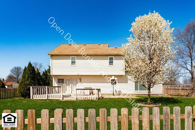 Building Photo - 8218 Fountainhead Dr