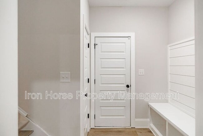 Building Photo - 125 Harper St