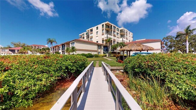 Building Photo - 6218 Palma Del Mar Blvd S