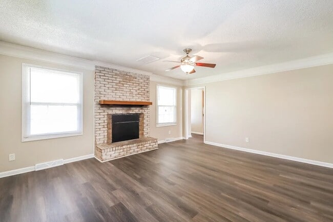 Building Photo - 4629 Dawnwood Dr