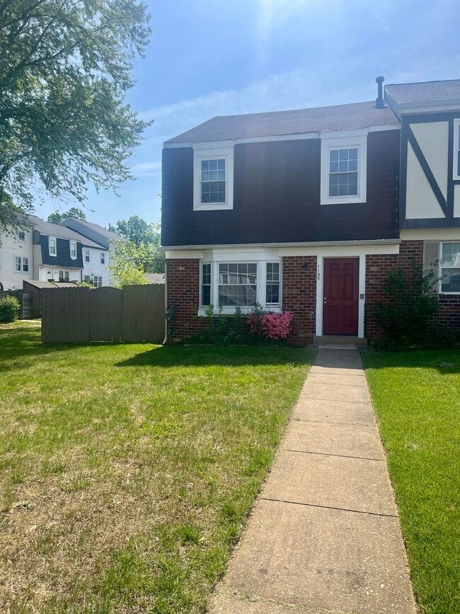 Primary Photo - 3 Bedroom 2.5 Bath Unit Townhouse Frederic...