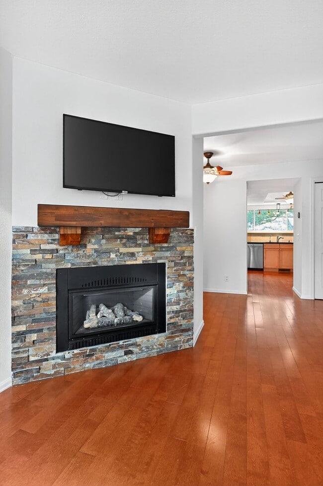 Building Photo - 770 Quince Cir