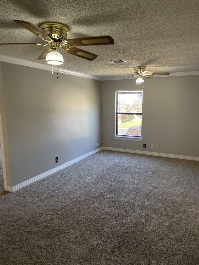 Building Photo - THE GARDENS OF CANYON