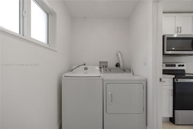 Building Photo - 10501 SW 53rd St