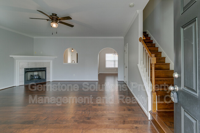 Building Photo - 1101 Downs Blvd