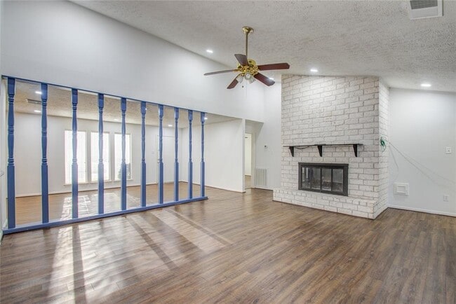 Building Photo - 11527 Sagewillow Ln