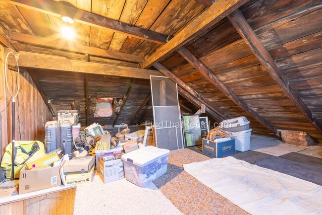 Building Photo - Downtown Carlisle Beautifully Renovated Pe...