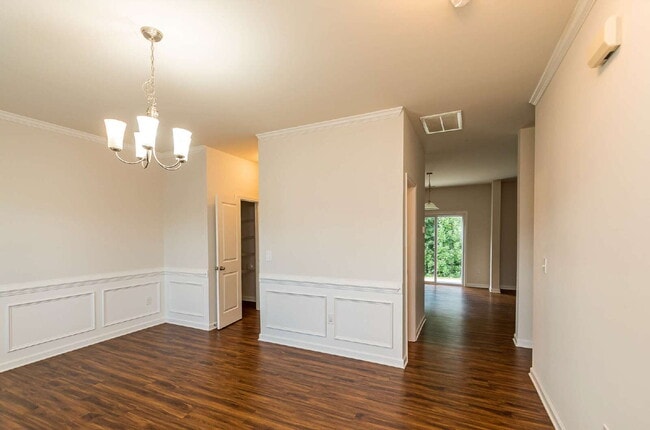 Building Photo - Stunning 4-Bed Home in Wendell with Granit...