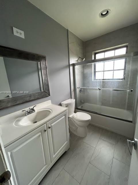 Building Photo - 5001 SW 90th Ct