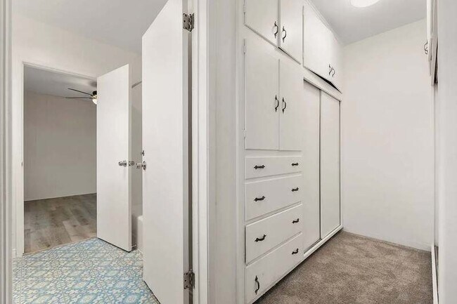 Building Photo - 590 N Cambridge St