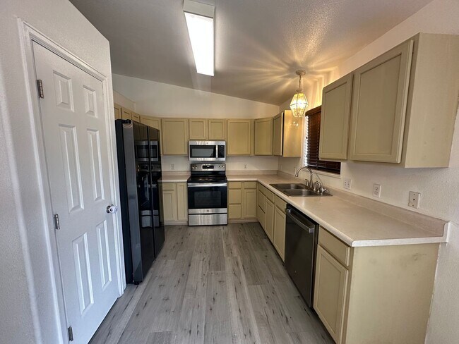 Building Photo - Residential Living