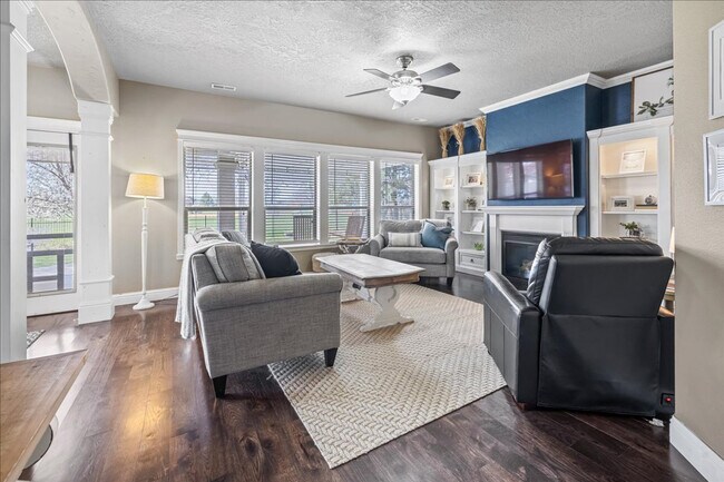 Building Photo - 2279 S Bear Claw Way