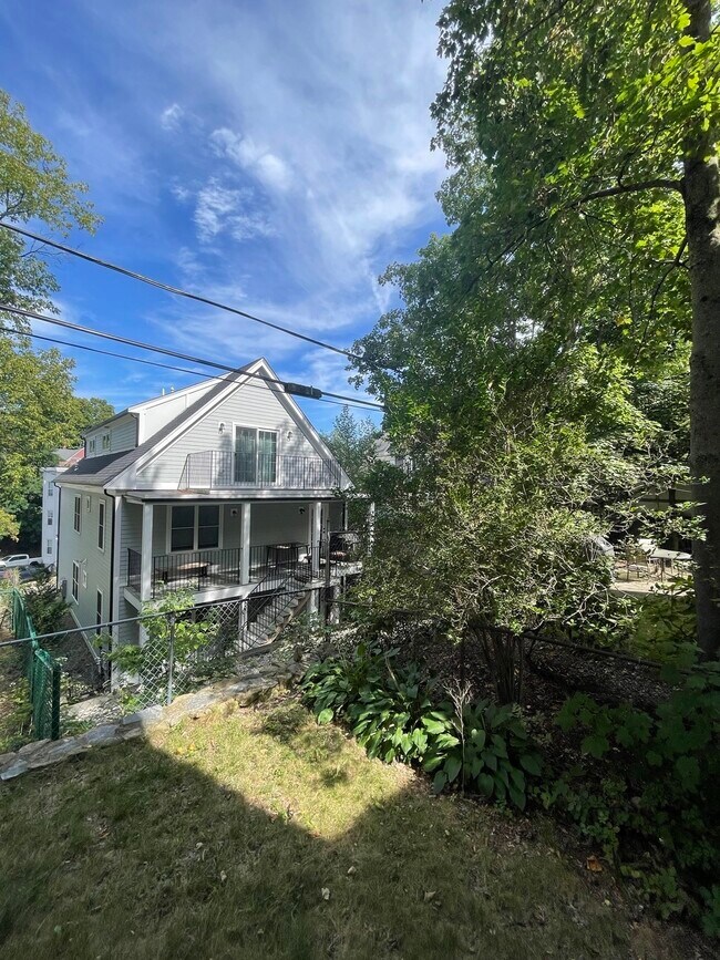 Building Photo - 52 Weld Hill St