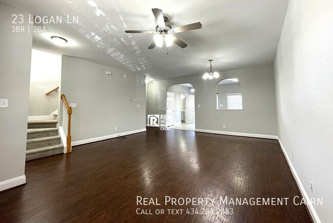 Building Photo - Braxton Park 3 Bedroom 2.5 Bath Townhome