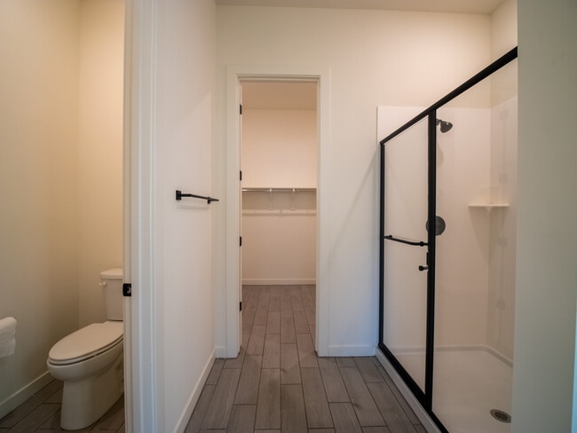 Building Photo - 8014 W Nicolet Ave