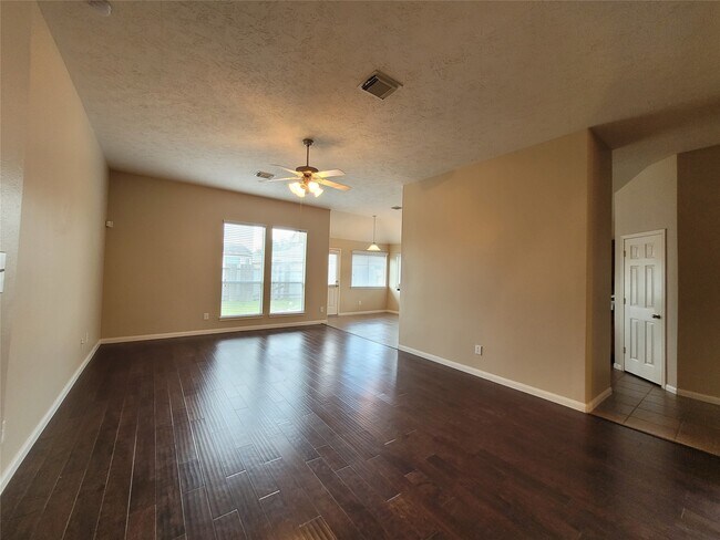 Building Photo - 11826 Fortune Park Dr