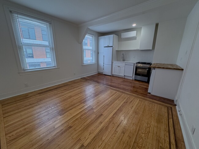 Building Photo - 1223 N Franklin St