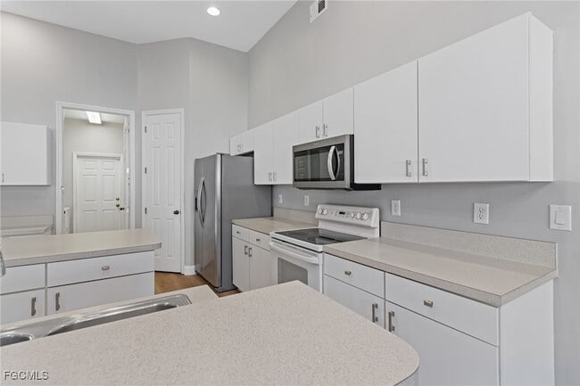 Building Photo - 16905 Colony Lakes Blvd