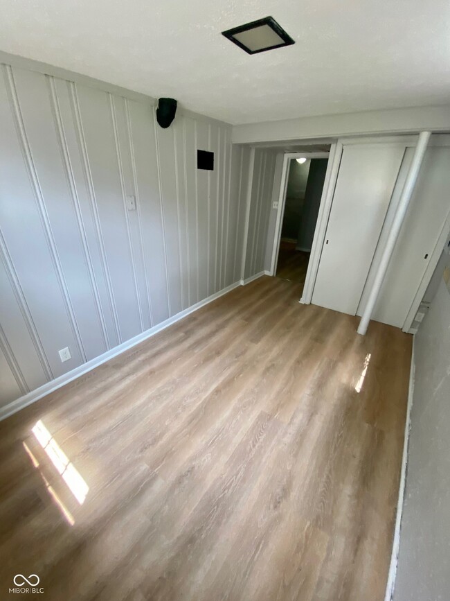 Building Photo - 4561 Winthrop Ave