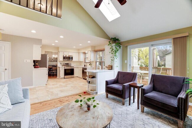 Building Photo - 22 Newland Ct