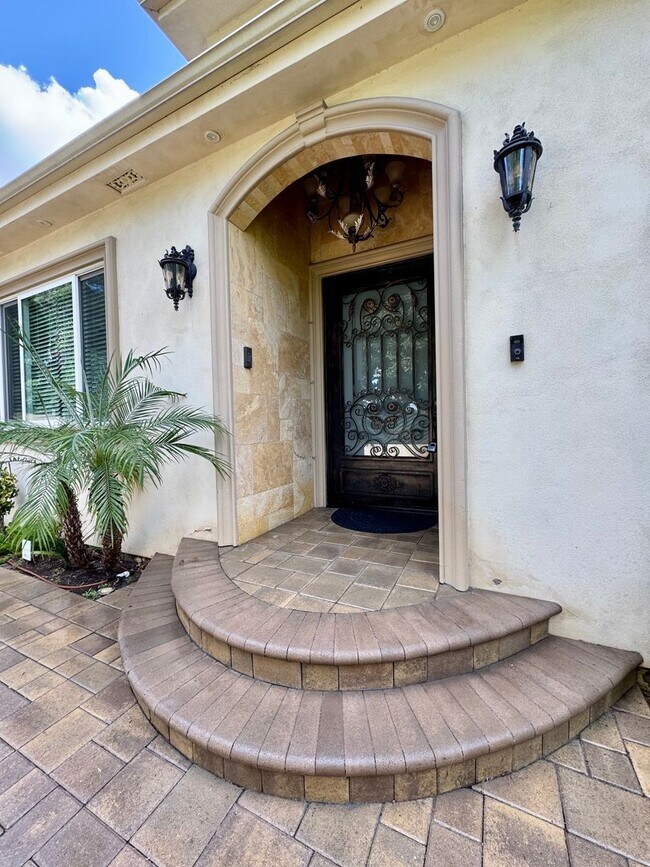 Building Photo - Peaceful North Hollywood street, charming three-bedroom, three-bathroom residence