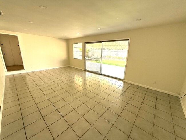 Building Photo - **LA MIRADA** Beautifully Maintained 3-Bed...