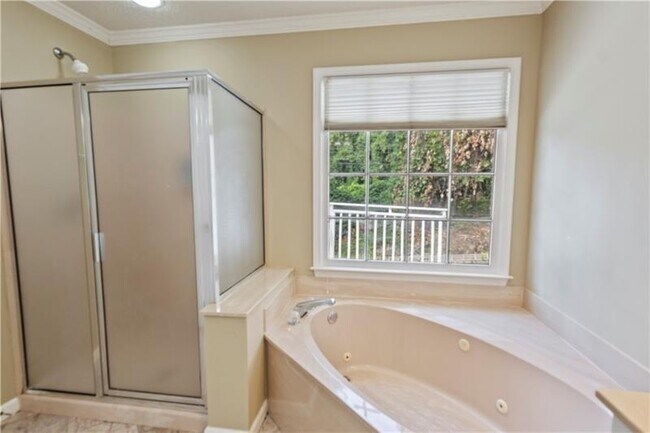Building Photo - 4565 Ashmore Cir