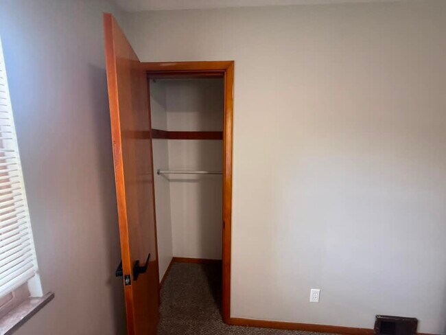 Building Photo - 3816 Cullen Dr