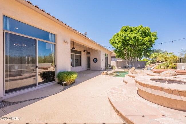 Building Photo - 6294 E Wilshire Dr