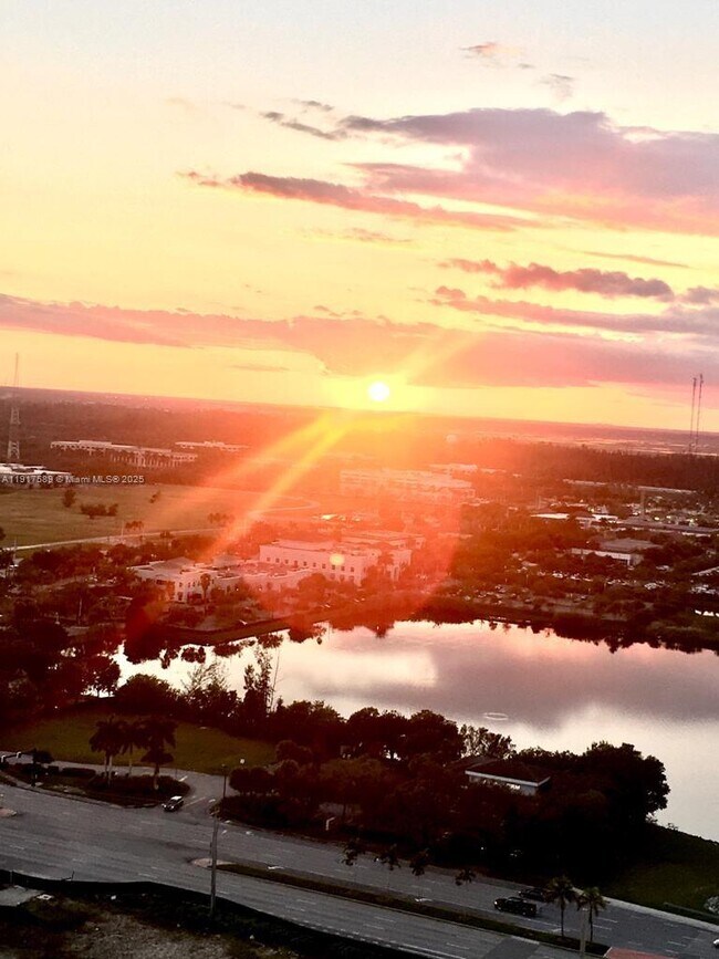Building Photo - 2000 Metropica Wy