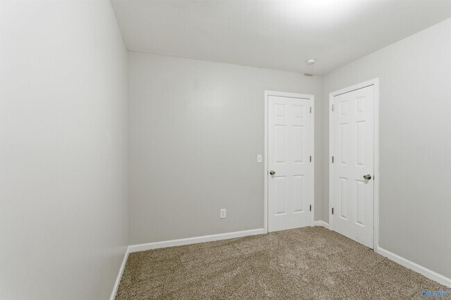 Building Photo - 121 Grayson Ave