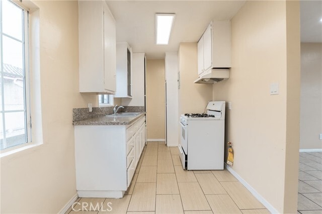 Building Photo - 921 Carob Way