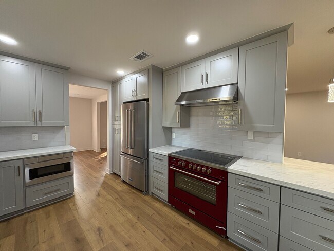 Building Photo - 5822 Yarwell Dr