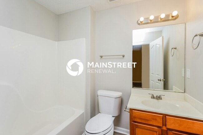 Building Photo - 3 Bedroom Pet-Friendly Home in Nicholasvil...