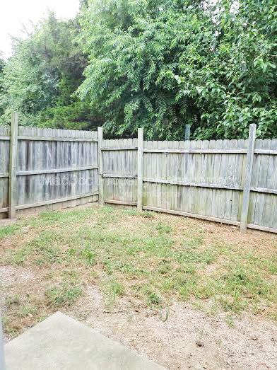 Building Photo - 11009 Bevin Dr