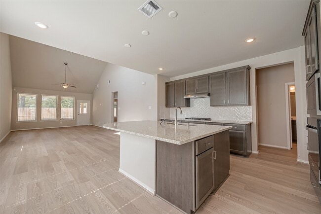 Building Photo - 32005 Towering Birch Trl